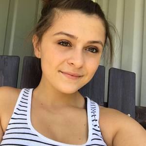 Meet your Posher, Stacie